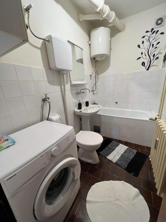 Ema Apartmani Vinkovci Exterior photo